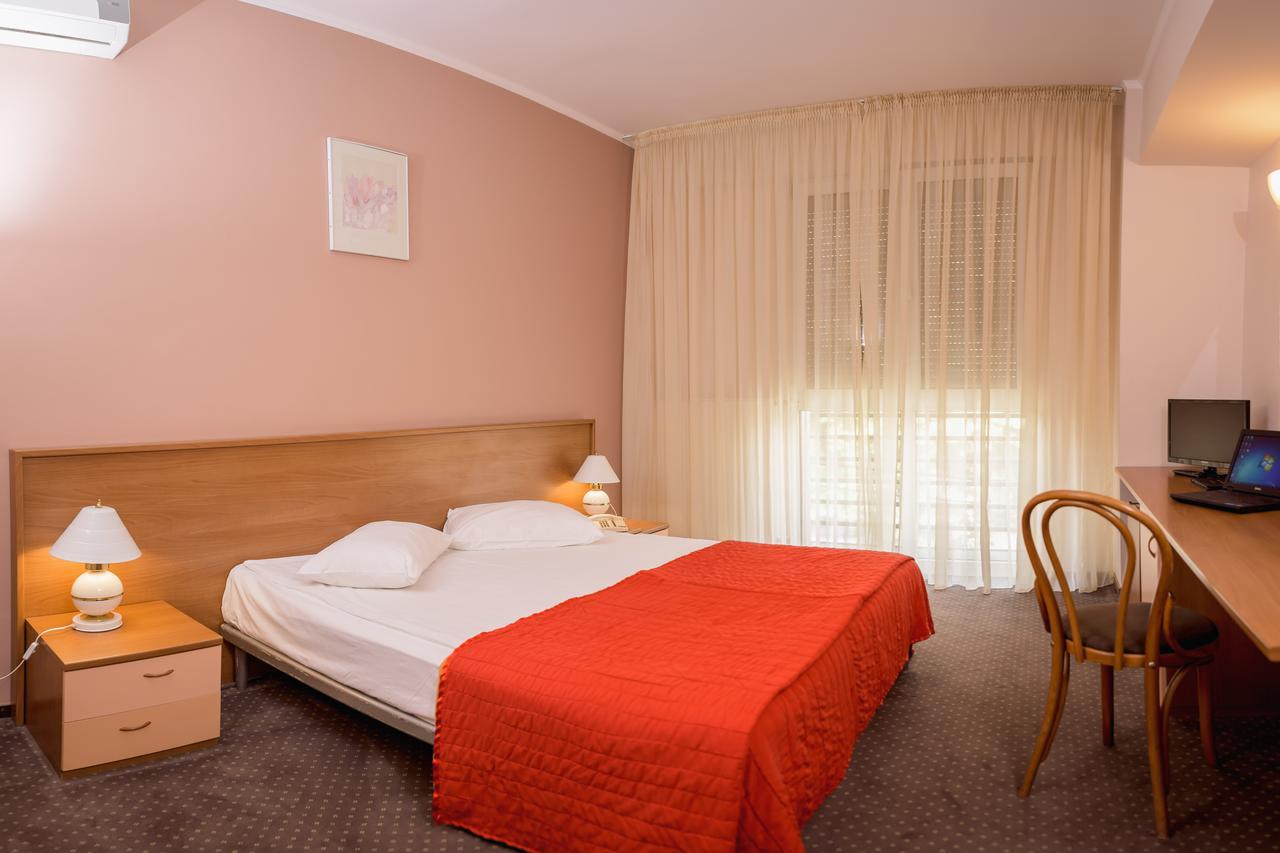 Hotel Reghina Тимишоара Экстерьер фото