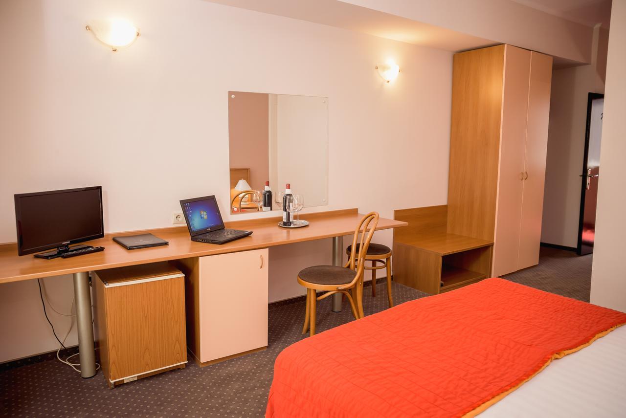 Hotel Reghina Тимишоара Экстерьер фото