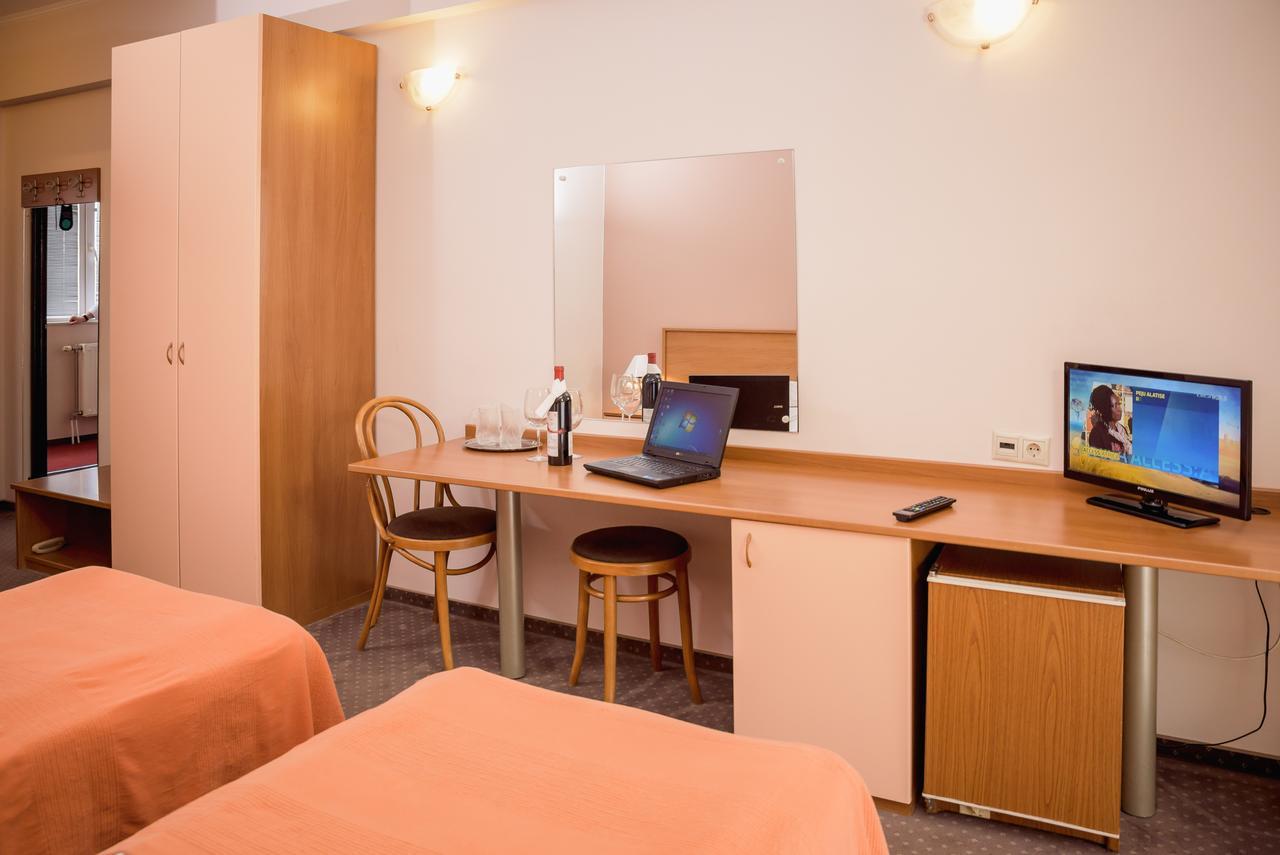 Hotel Reghina Тимишоара Экстерьер фото