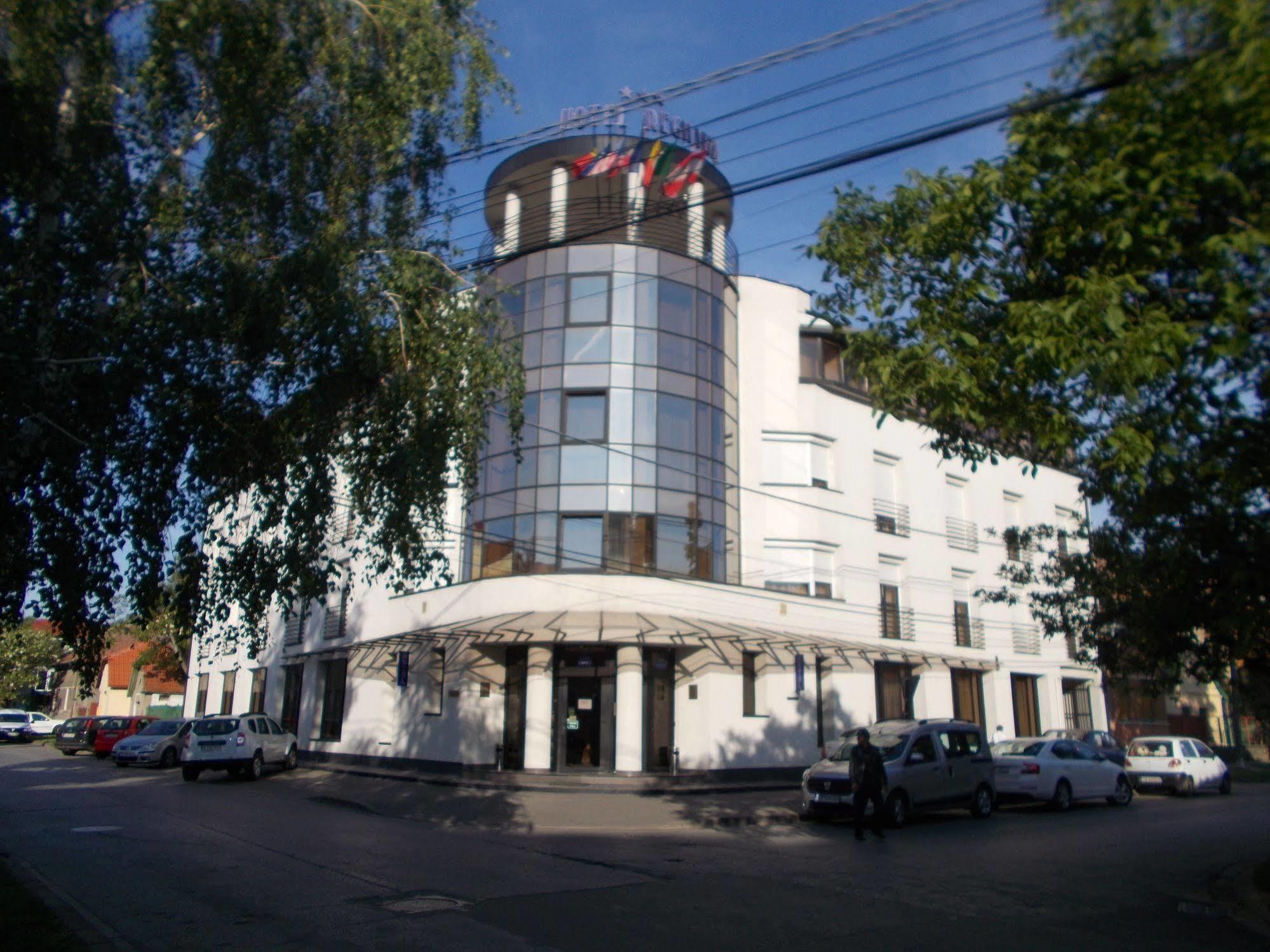 Hotel Reghina Тимишоара Экстерьер фото
